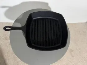 8sgp2 Lodge Square Cast Iron Grill/griddle Pan 10 Inch Skillet Made In Usa