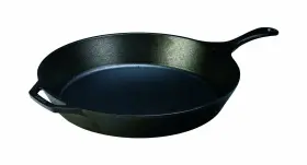 B00063rwum Lodge 15 Inch Cast Iron Pre-seasoned Skillet - Signature Teardrop Handle