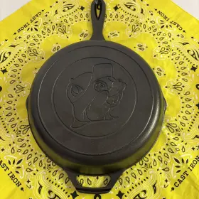 Lodge Cookware 075536335209 Bucees Exclusive 10.25 Inch Cast Iron Skillet - Made By