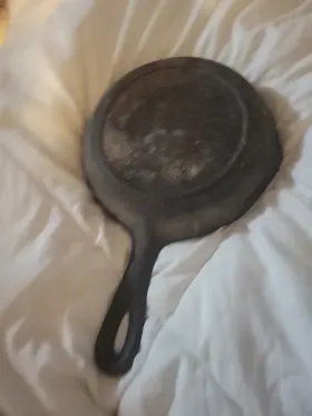 L3sk3 Lodge 6 1/2 Inch Cast Iron Skillet With Long Handle