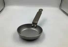 365212 Mauviel Msteel Black Carbon Natural Nonstick Pancake Pan With Iron Handle 4.7 Inch