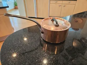 650121 Mauviel Vintage Copper Sauce Pan With Lid And Cast Iron Handle 3.3- Quart France