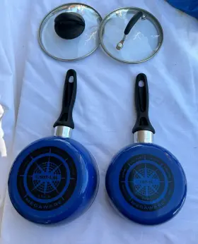M6852 Megaware Lot Of 2 Blue Sauce Pans Small Pot 1 Quart And 1.5 With Lids