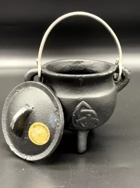 Br83 New Age Imports Cast Iron Cauldron 2 1/2 Inch Diameter/deep Triquetra Free Shipping