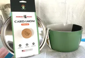 Nordic Ware 011172202611 Wear Cardamom Ceramic Non Stick Wood Handle 3 Quart Sauce Pan And Lid New