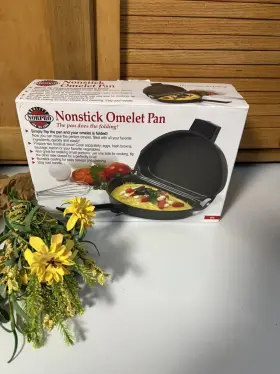 Norpro 275826473692 New Nonstick Omelet Pan 9.2 Inch Black