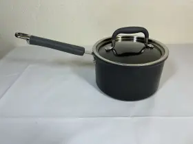 Q10t Pampered Chef The Hard Anodized Non-stick 3 Quart Sauce Pan Pot With Lid