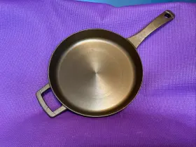 Parini 857946003929 10 Inch Cast Iron Skillet Pan Pre-seasoned Golden Oil Collection New No Box