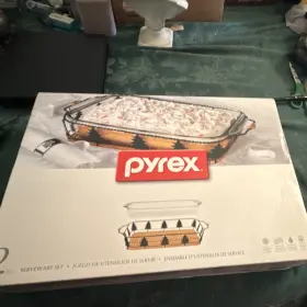 Pyrex 1062639 2-piece 3 Quart 9x13 Clear Glass Rectangular Casserole Dish With Lid