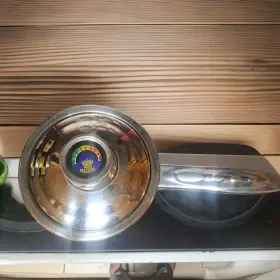 Royal Exclusive Line 766150292572 1 Quart Sause Pan With Lid