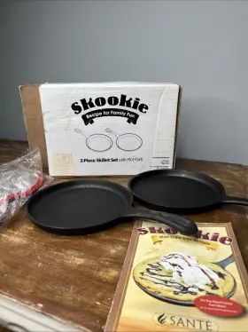 Skookie 033246208930 New In Box Cast Iron Mini Skillets 7 Inch With Hot Pads And Recipe Book