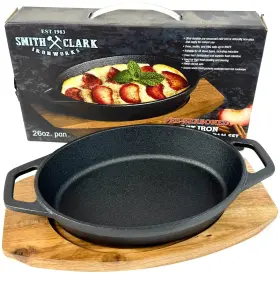 Smith Clark Ironworks 048552551861 Cast Iron Au Gratin Pan Set 26oz Skillet And Wood Trivet