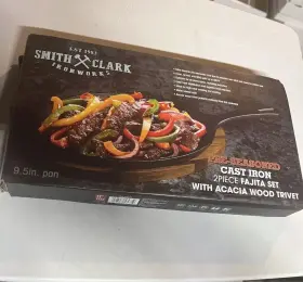 Smith Clark Ironworks 048552579759 Fajita Set Cast Iron And Acacia Wood Trivet Pre-seasoned