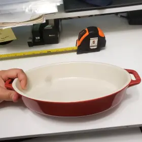 Staub 035886311322 Ceramic 11 Inch X 8 Oval Roasting Baking Dish Cherry Red