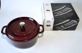 1102487 Staub Cast Iron Dutch Oven 4- Quart Round Cocotte Made In France - Grenadine