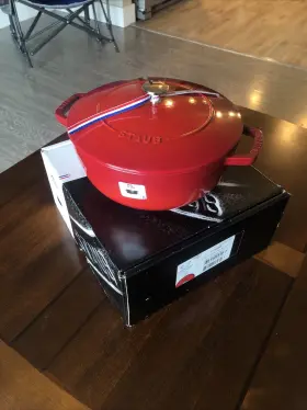 11732423 Staub Cast Iron 3.75- Quart Essential French Oven