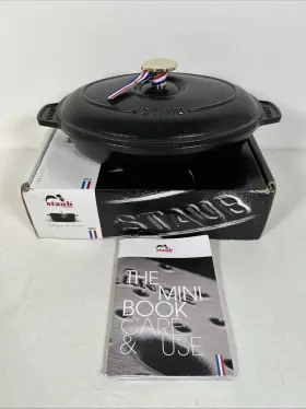 1332318 Staub Cast Iron 9-inch X 6.6-inch Oval Covered Baking Dish New Open Box
