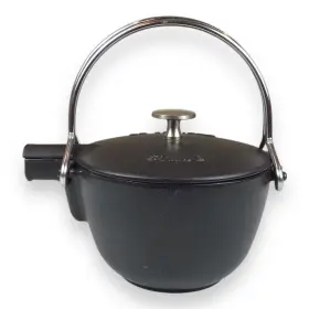 1650006 Staub La Theiere Cast Iron 1- Quart Round Tea Kettle Black