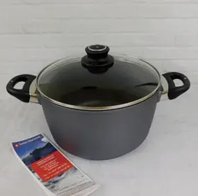 Swiss Diamond 640119210438 Hd Classic Nonstick Stock Pot With Glass Lid 5.5 Quart - New