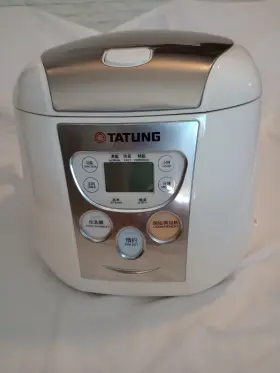 Trc-8fz Tatung Rice Cooker Steamer 8 Cups Servings Microcomputer 1.5 Liter Good