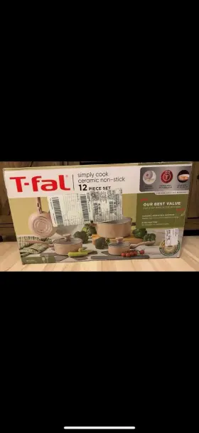 Tefal 032406070097 T-fal Ceramic Refresh Nonstick Cookware Set 12 Piece Oven Broiler Safe