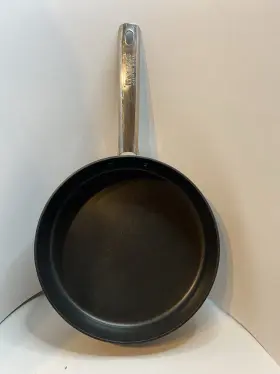 P195s3 Thomas Rosenthal Group Professional Cookware 9.5 Inch X 2 Saute Pan No Lid