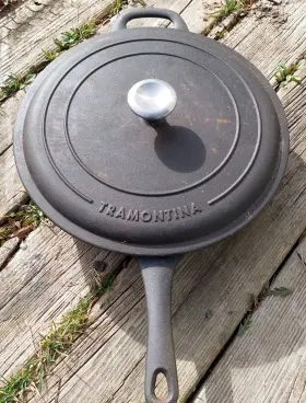 80131 Tramontina 80131/095 Used 12.5 Inch Covered Skillet Pre-seasoned Cast Iron Heavy Gauge Made Mr