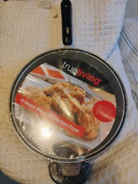 True 072867970475 New Living Nonstick 4-quart Chicken Fryer With Tempered Glass Lid Sealed