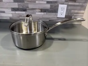 40011-3022b Viking 3-ply Stainless Steel 2.25 Quart Sauce Pan/pot With Glass Lid Professional