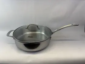 40011-3052 Viking 3ply Stainless Steel 5.25 Quart Saute Pan With Vented Glass Lid
