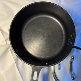40051-0123 Viking 3 Quart Hard Anodized Nonstick Saucepan With Glass Lid Black