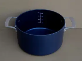 Viking 840595104338 Culinary Hard Anodized Aluminum Exterior Nonstick Saucepot No Lid Cap 6qt