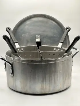 67541 Vollrath 68127 18 Quart Pasta Veggie Cooker Set With 4 Perforated Inserts Lid