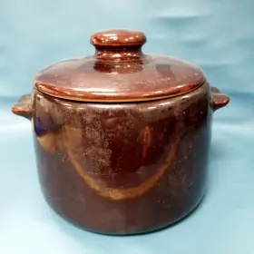 7621 West Bend Bean Pot Genuine Ceramic Brown Stoneware With Lid Vintage