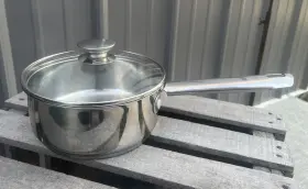 0206 Wolfgang Puck 2 Quart Sauce Pan With Lid 18-10 Stainless Steel Cookware
