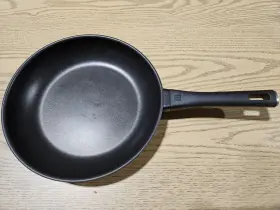 Zwilling J.a. Henckels 035886361518 Ja Madura Aluminum Fry Pan 9.5 Inch Black