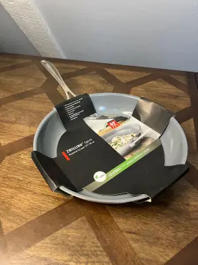 64010-301 Zwilling J.a. Henckels Spirit Ceramic Blue Coating Nonstick Fry Pan 12 Inch Brand New
