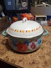 Pioneer Woman Breezy Blossoms Floral 4 Quart Dutch Oven W/ Lid Enamel Steel Used. Price: $40.00.