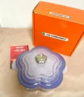 Rare Creuset 20CM 2.1QT Cocotte Fleur Bluebell Purple Flower Knob Used. Price: $244.98.