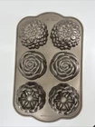 Pioneer Woman Nonstick Heavyweight Cast Aluminum Floral Cakelet Pan Used. Price: $20.00.