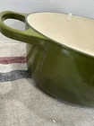 Le Creuset Signature Cracked Cast Iron Oval Dutch Oven Olive 33CM 8 Qt New. Price: $99.00.