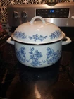 Pioneer Woman Agatha Blue 6.4 Quart Dutch Oven Enamel Steel Finish Used. Price: $19.97.