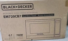 New Black & Decker EM720CB7 Digital Microwave Oven With Turnatable Push Button. Price: $73.79.