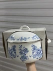 The Pioneer Woman Agatha 6.4 Qt Enamel-on-steel Dutch Oven W/ Lid Blue/white New. Price: $40.99.
