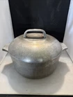 Wagner Ware Usa Magnalite 4248-P Round 6 Qt Dutch Oven No Trivet Flat Bottom Used. Price: $68.75.