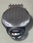 Villaware Model 2004 Uno Classic Round Waffler 1000W Iron Works Great Vgc Used. Price: $33.00.