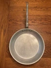 Vtg Wear-ever 4014 Aluminum Commercial Professional 14.5 Chicken Fryer Skillet Used. Price: $40.00.