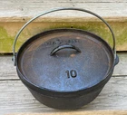 Vintage Lodge Cast Iron Dutch Oven #10 With Bail Handle Usa 10C0 Used. Price: $49.99.