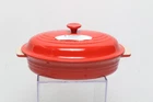 Creuset Casserole Classic 27CM/1.7L Oval Dish W/lid Carmin New. Price: $120.00.