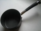 Circulon Non-stick Hard-anodized Cooking Pot Saucepan Contempo High-low System Used. Price: $8.00.